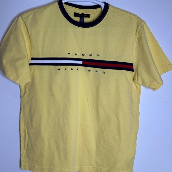Tommy Hilfiger Men’s yellow shirt - Picture 2 of 9
